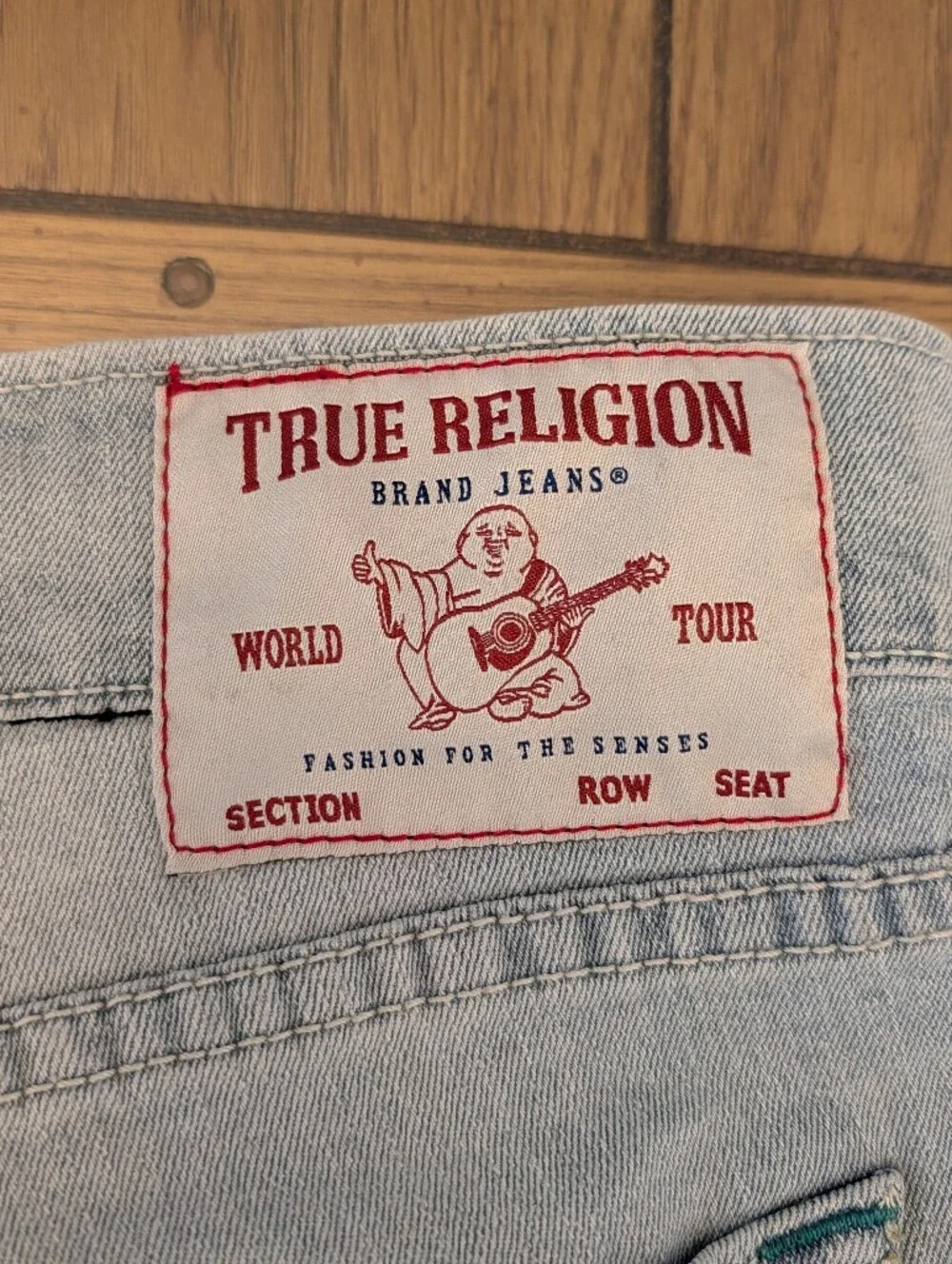 Men's True Religion Geno Relaxed Slim Fit  Distressed Jeans Size 36x32 NWT